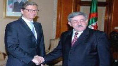 Ouyahia reçoit le ministre allemand des Affaires étrangères