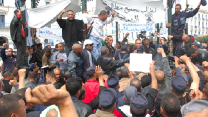 الحرس البلدي ينهي احتجاجاته بعد الاستجابة لأهم مطالبه