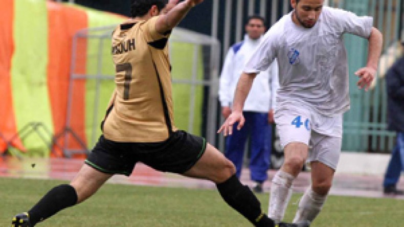 شرادي‭ ‬يفكر‭ ‬في‭ ‬رمي‭ ‬المنشفة‭ ‬