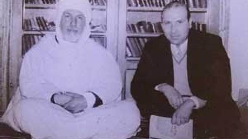 بوتفليقة يشيد بعبقرية تنبؤات آل خليفة