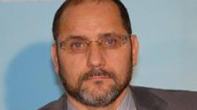 عبد‭ ‬الرزاق‭ ‬مقري‭ ‬للشروق:أنا‭ ‬رجل‭ ‬لا‭ ‬يثور‭ ‬على‭ ‬الأكل‭ ‬وإن‭ ‬أرادت‭ ‬إحدى‭ ‬ابنتي‭ ‬الالتحاق‭ ‬بعالم‭ ‬السياسة‭ ‬فعليهن‭ ‬بالأخلاق‭ ‬والعلم