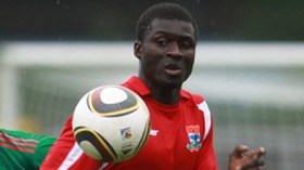 سيساي مومودو: سنحدث المفاجأة ضد الجزائر