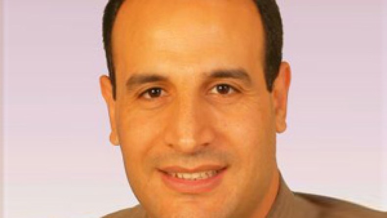 أرجح تدخل المؤسسة العسكرية والتخوف من “النهضة” مبالغ فيه