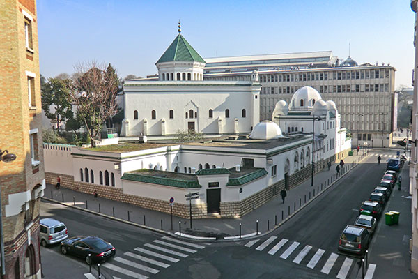 France : 2500 mosquées appelées à prêcher contre le terrorisme