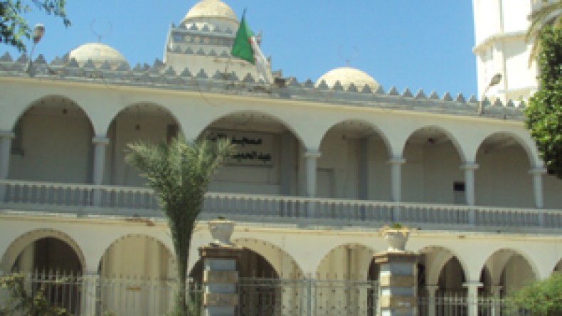 قائمة سوداء بأسماء المساجد والأئمة المغضوب عليهم