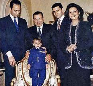 Hosni Moubarak sera jugé au Caire