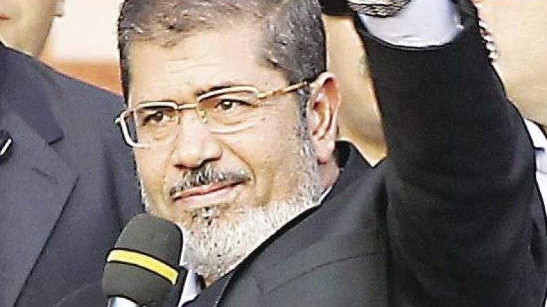 محاكمة الرئيس المصري المعزول محمد مرسي في قضية “أحداث الاتحادية”