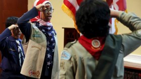 محجبة بعلم أمريكا تحصد لقب أفضل صورة في الإعلام العالمي