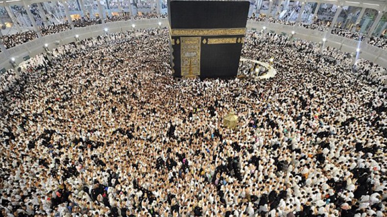 مليونا مصل شهدوا ليلة القدر في المسجد الحرام