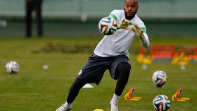 M’bolhi reste injoignable !