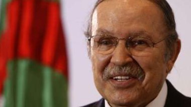 Bouteflika : « Le programme des énergies renouvelables créera des emplois »
