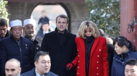 لفتة غير معهودة من ماكرون لاستمالة الرئيس الصيني