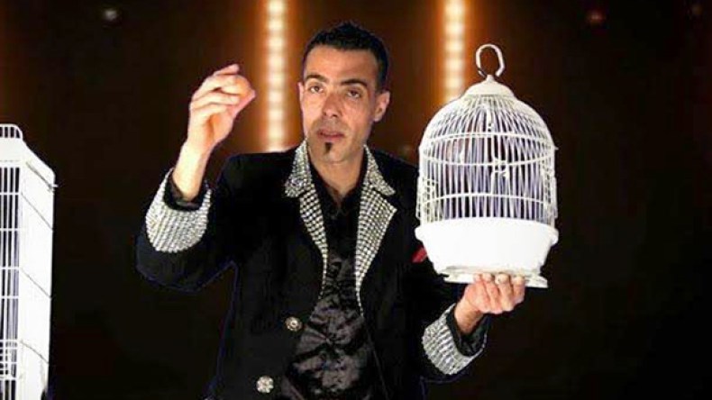 لاعب خفة جزائري يحارب إسرائيل بالاستعانة بحيوانات مفترسة؟