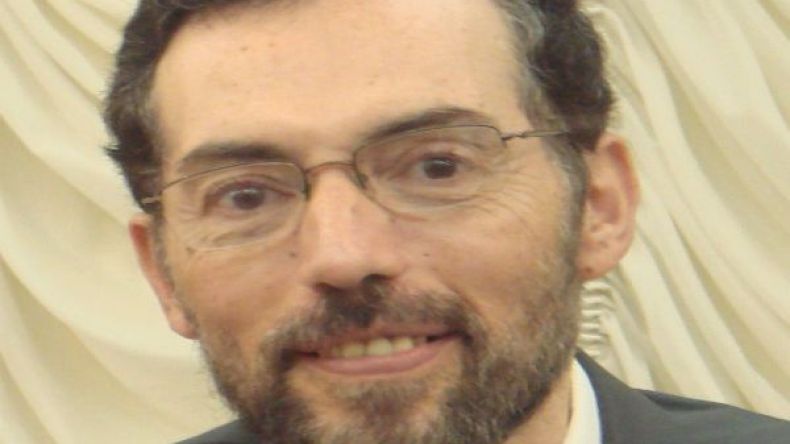 من أسس السعادة الزوجية توزيع الأدوار!