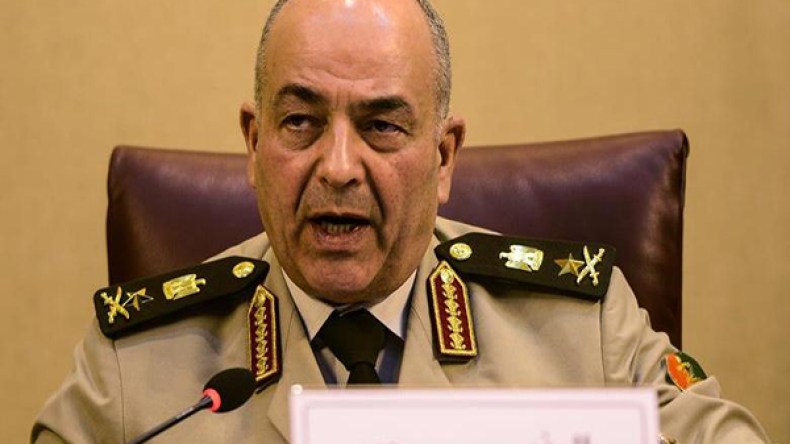 رئيس أركان الجيش المصري يلتقي حفتر في بنغازي