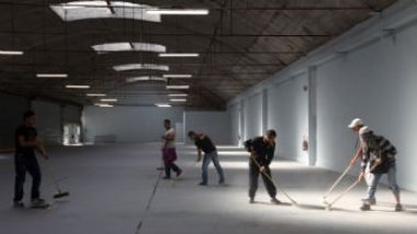 France/islam: nouveaux lieux de culte pour éviter les prières dans la rue