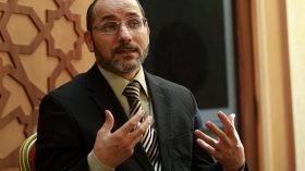 Makri: “Les réalisations vantées par l’alliance présidentielle n’ont aucun sens”