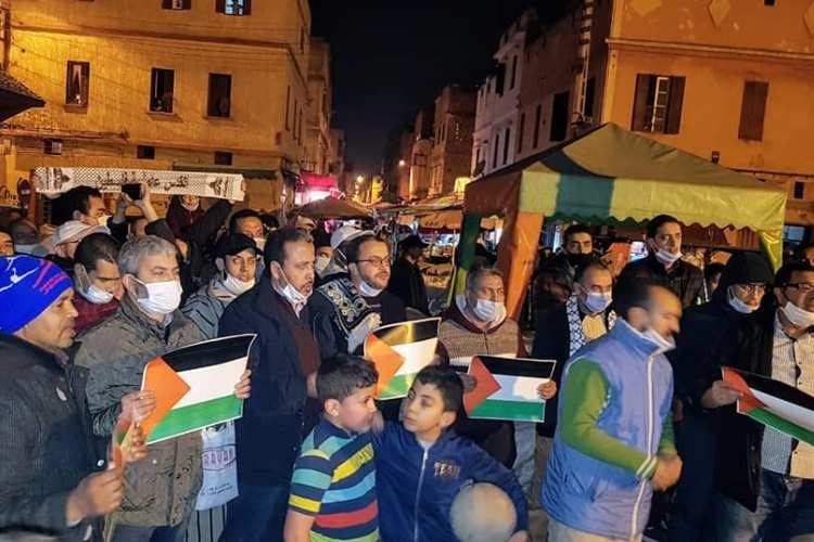 Les Marocains défilent contre la “normalisation”