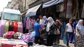 أميار فرّخوا 300 سوق فوضوي جديد لأغراض انتخابية