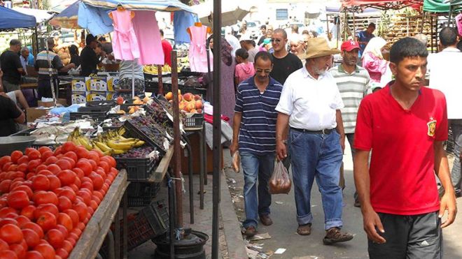 مواطنون يواجهون صعوبات في اقتناء حاجياتهم من الأسواق المغطاة والمراكز التجارية