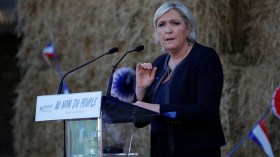 قضاة فرنسيون يطلبون رفع الحصانة البرلمانية عن لوبان