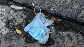 Masques jetés dans la rue : un appel au civisme !