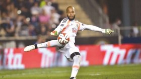 “مبولحي” لـ”غوركوف”: سأتعاقد مع ناد كبير!