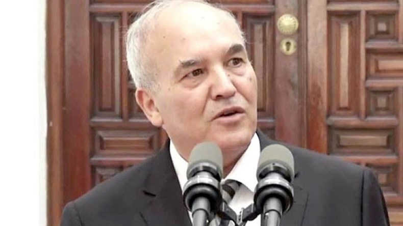 “الجزائر ليست بحاجة للقاءات كلام.. والحل في غرف اقتصادية جهوية”