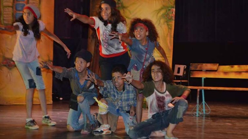 “أولاد الحومة” تفتكّ كبرى جوائز مهرجان خنشلة