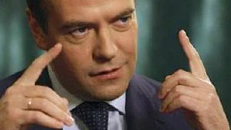 ميدفيديف: عهد الهيمنة الاقتصادية الأمريكية ولّى