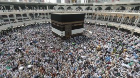 مليونا مسلم يبدؤون شعائر الحج