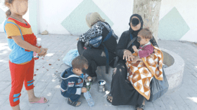 يسحب صدقته بعد ما اكتشف أنها “سورية مزيفة”!