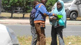 الهلال الأحمر يحضر لتلقيح اللاجئين والمحتاجين