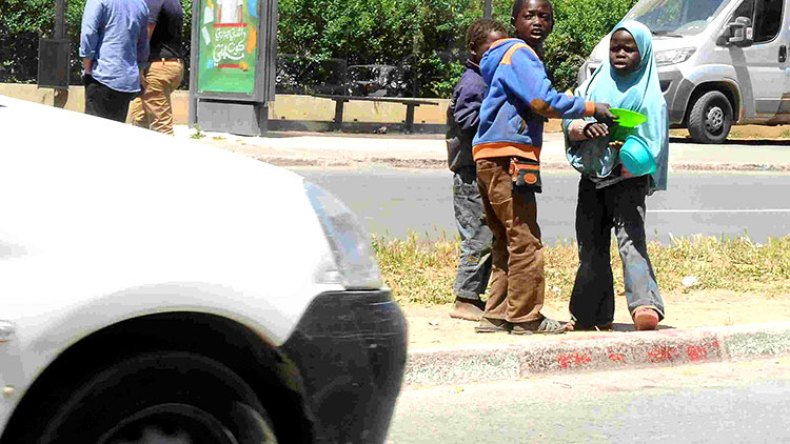 عودة قوية للأفارقة على الطرقات وفي محطات النقل