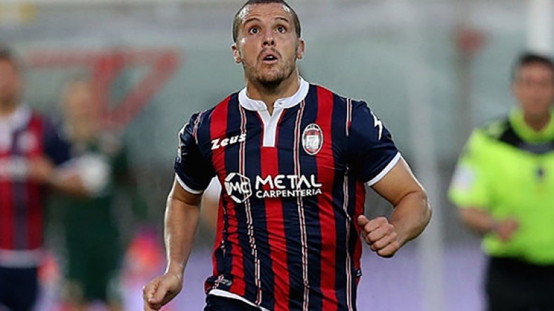 لوزان السويسري يفسخ عقد جمال مصباح