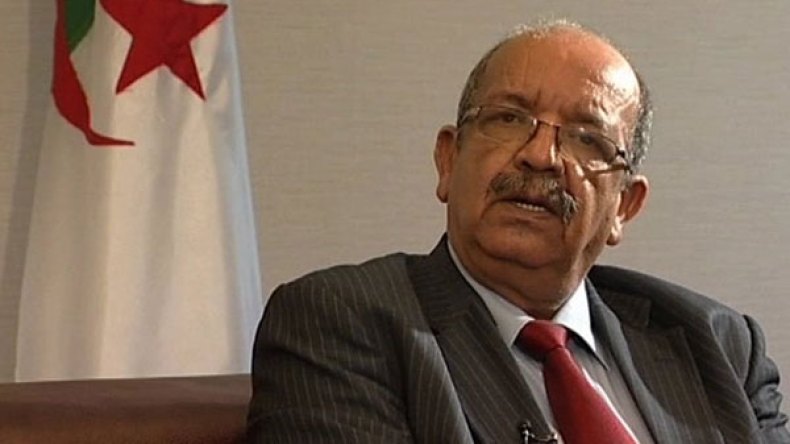 مساهل: الجزائر تدعم الوساطة الكويتية