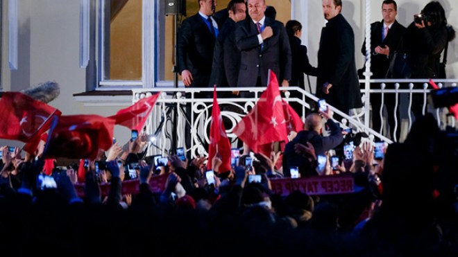 تشاووش أوغلو للمسؤولين الألمان: لا تعطونا دروساً في الديمقراطية