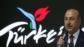 هولندا تمنع طائرة وزير الخارجية التركي من الهبوط على أراضيها