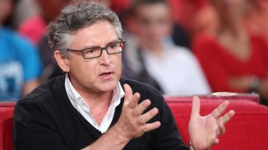 Michel Onfray : « Les français doivent cesser de bombarder les arabes