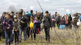 بوتين والأسد “يخلقان أزمة لاجئين لكسر أوروبا”