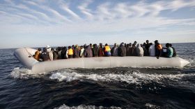 إيطاليا: إنقاذ آلاف المهاجرين قبالة ليبيا