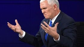 نائب ترامب يدعو إلى ضرب النظام السوري