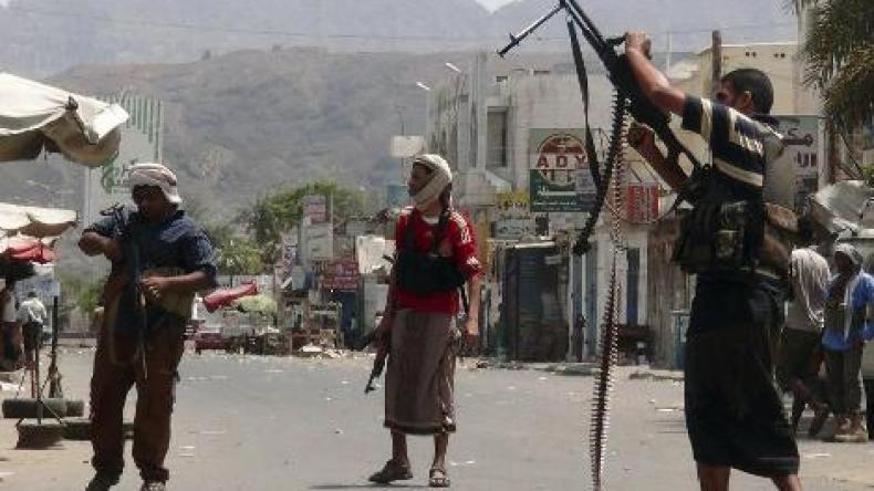 طائرات التحالف تقصف مواقع الحوثيين في اليمن