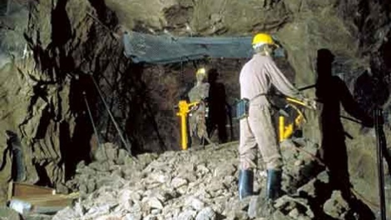 استثمارات جديدة لرفع الاحتياطات المنجمية واستحداث مناصب شغل