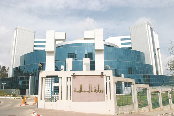 Insurance companies owe Algerians 25, 000 billion