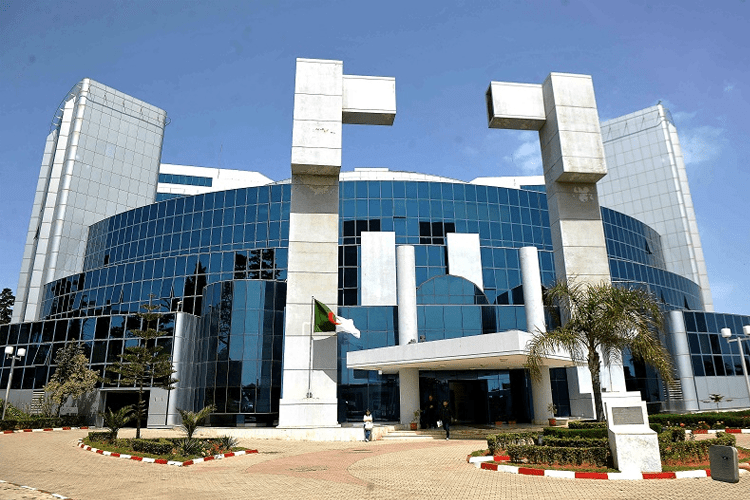 L’Exécutif refuse de prendre en charge les factures de téléphone mobile des maires