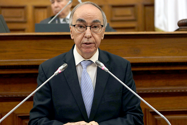 This is how France’s Sanofi smuggled euros from Algeria