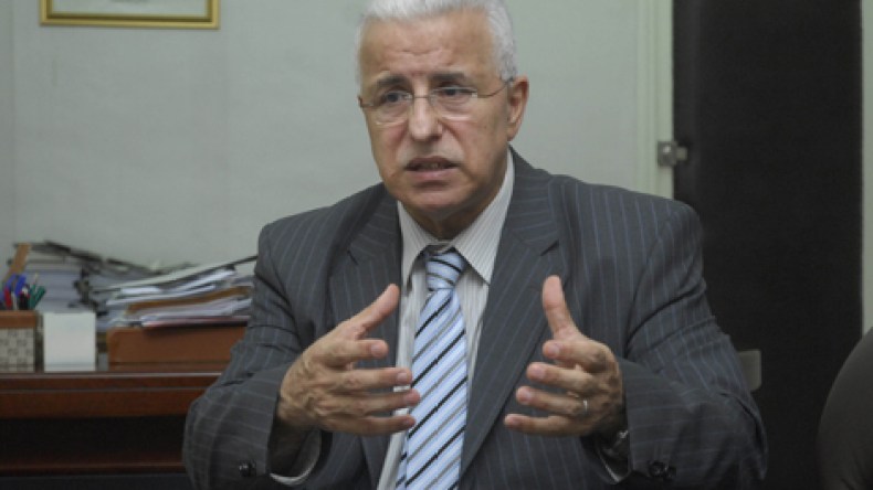 عقد عمل موحد لكل المستخدمين والموظفين