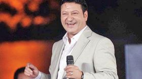 الفنان محمد الحلو: مبارك كان من المعجبين بفني.. ولا قطيعة بين الجزائر ومصر