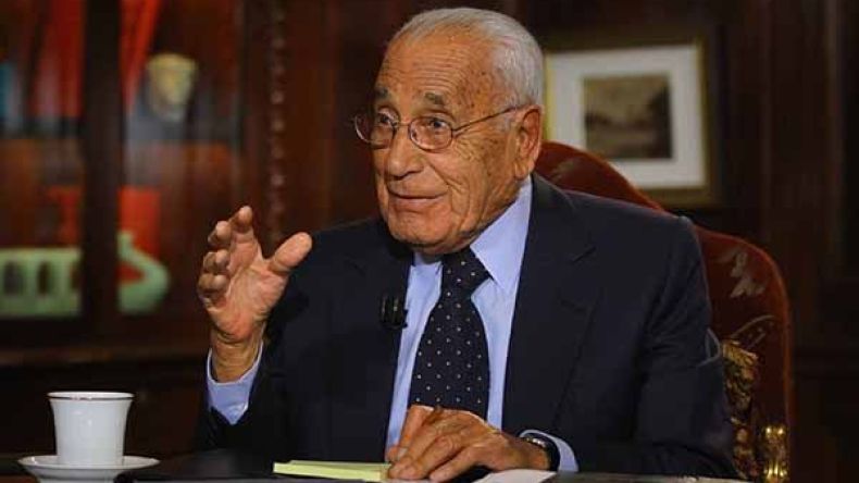 وفاة الكاتب المصري محمد حسنين هيكل
